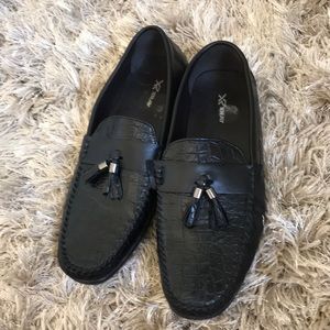 Dress shoes